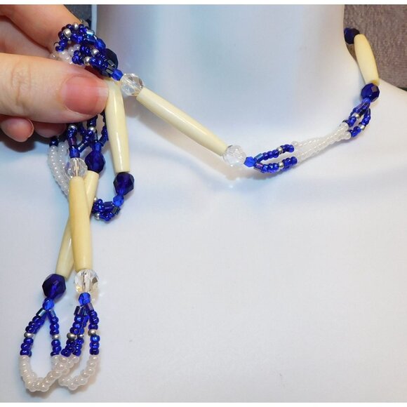 Retro Blue White And Clear Beaded Necklace - Picture 1 of 6